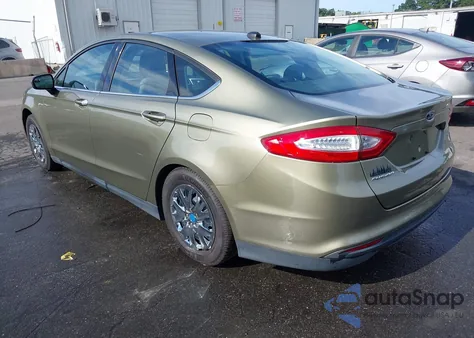 2013 Ford Fusion S z USA, uszkodzony, nr VIN 3FA6P0G70DR126797